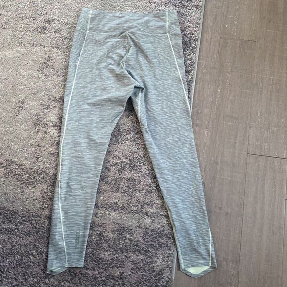 GymShark Women’s Grey Light Stripe Ankle Compression Leggings Sz L - Picture 5 of 7